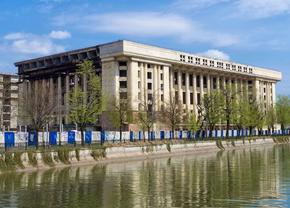 Ce destinație ar putea să aibă mastodontul eșuat din inima Bucureștiului » Plan aiuritor: „Peste 50.000 de locuri”