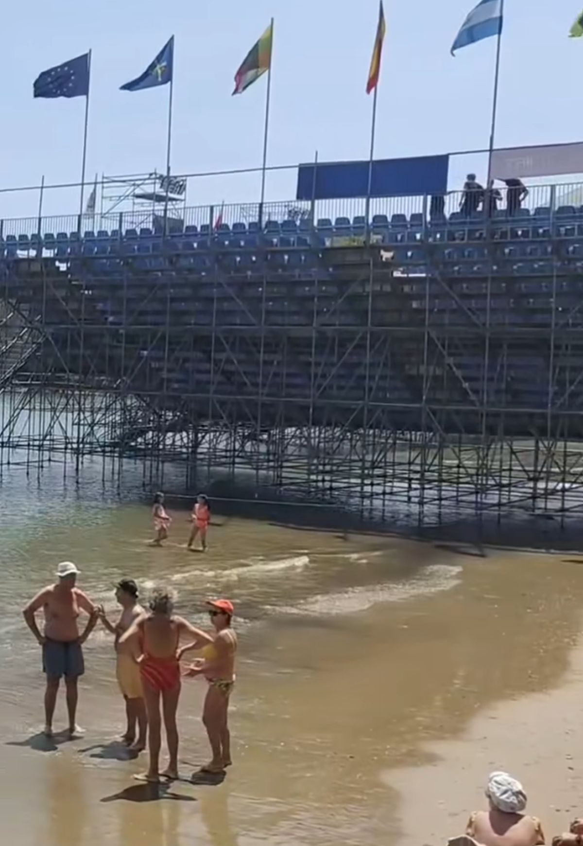 Imagini fenomenale cu turneul de tenis pe plajă din Luanco