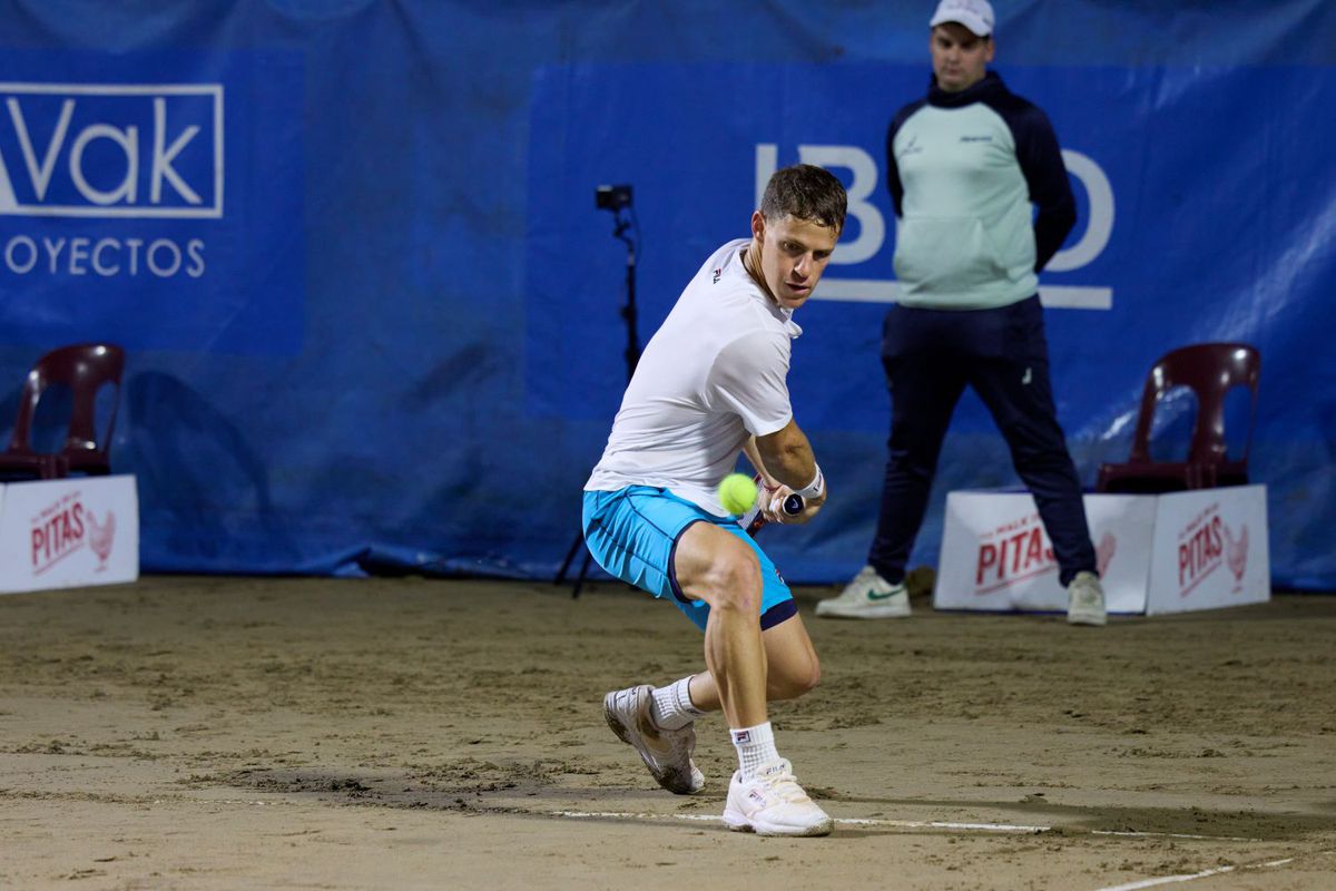 Imagini fenomenale cu turneul de tenis pe plajă din Luanco