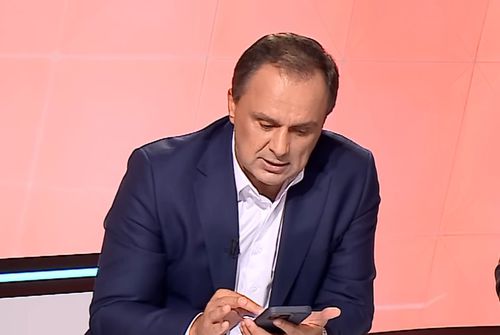 Basarab Panduru, citind în direct din interviul lui Ovidiu Ioanițoaia cu Viorel Mateianu