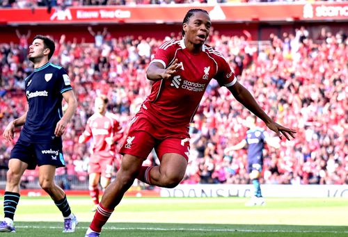 Rio Ngumoha, noua speranță a lui Liverpool // FOTO: Imago