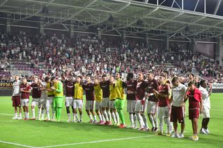 Ce s-a întâmplat pe gazon imediat după Rapid - Botoșani » Noul idol din Giulești, ovaționat la scenă deschisă + Fostul jucător a înjurat Steaua