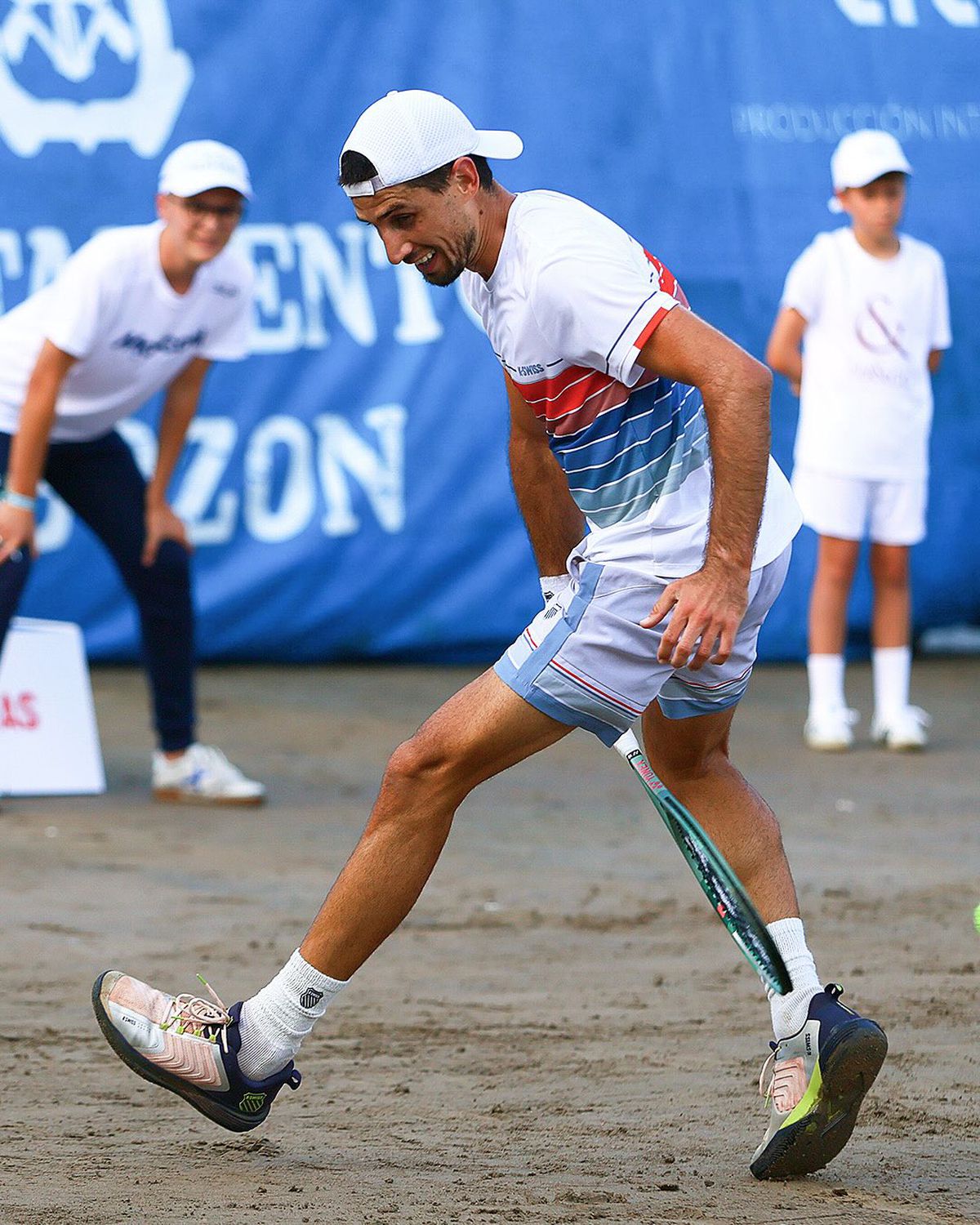 Imagini fenomenale cu turneul de tenis pe plajă din Luanco