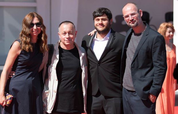 Documentarul „Colectiv”, proiectat în premieră la Festivalul de Film de la Veneția » Echipa de investigații a Gazetei, mesaj pentru cititori: „Pentru voi”