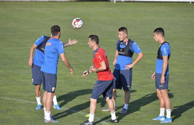 VIDEO Band of brothers II » Mirel Rădoi mai coace o minune: cum pregătește România U21 pentru Euro 2021