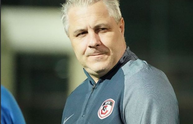 ROMÂNIA. Detaliul remarcat de Șumudică, după debutul lui Rădoi: „Am văzut asta încă de la imn”