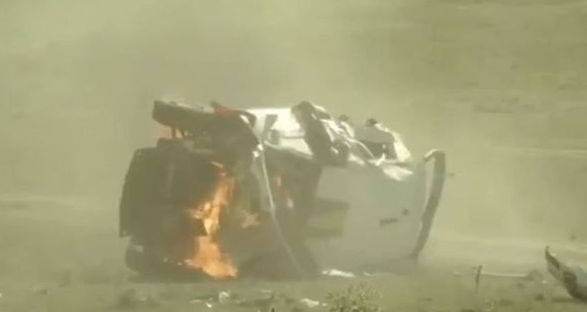 Mașina celebrului pilot Simone Tempestini, Citroen C3 R5, evaluată la aproximativ 300.000 de euro, a luat foc după ce italianul s-a răsturnat de mai multe ori, „plutind” pentru câteva momente și în aer