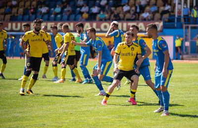 FOTO Atenție, imagini cu puternic impact emoțional! Ștefan Bărboianu, accidentare teribilă în Turris - Metaloglobus 2-2