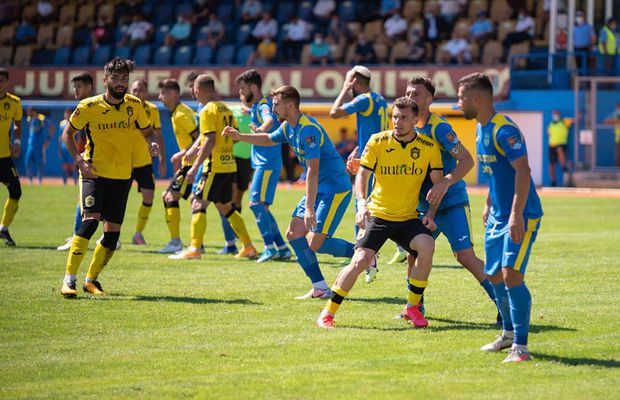 FOTO Atenție, imagini cu puternic impact emoțional! Ștefan Bărboianu, accidentare teribilă în Turris - Metaloglobus 2-2