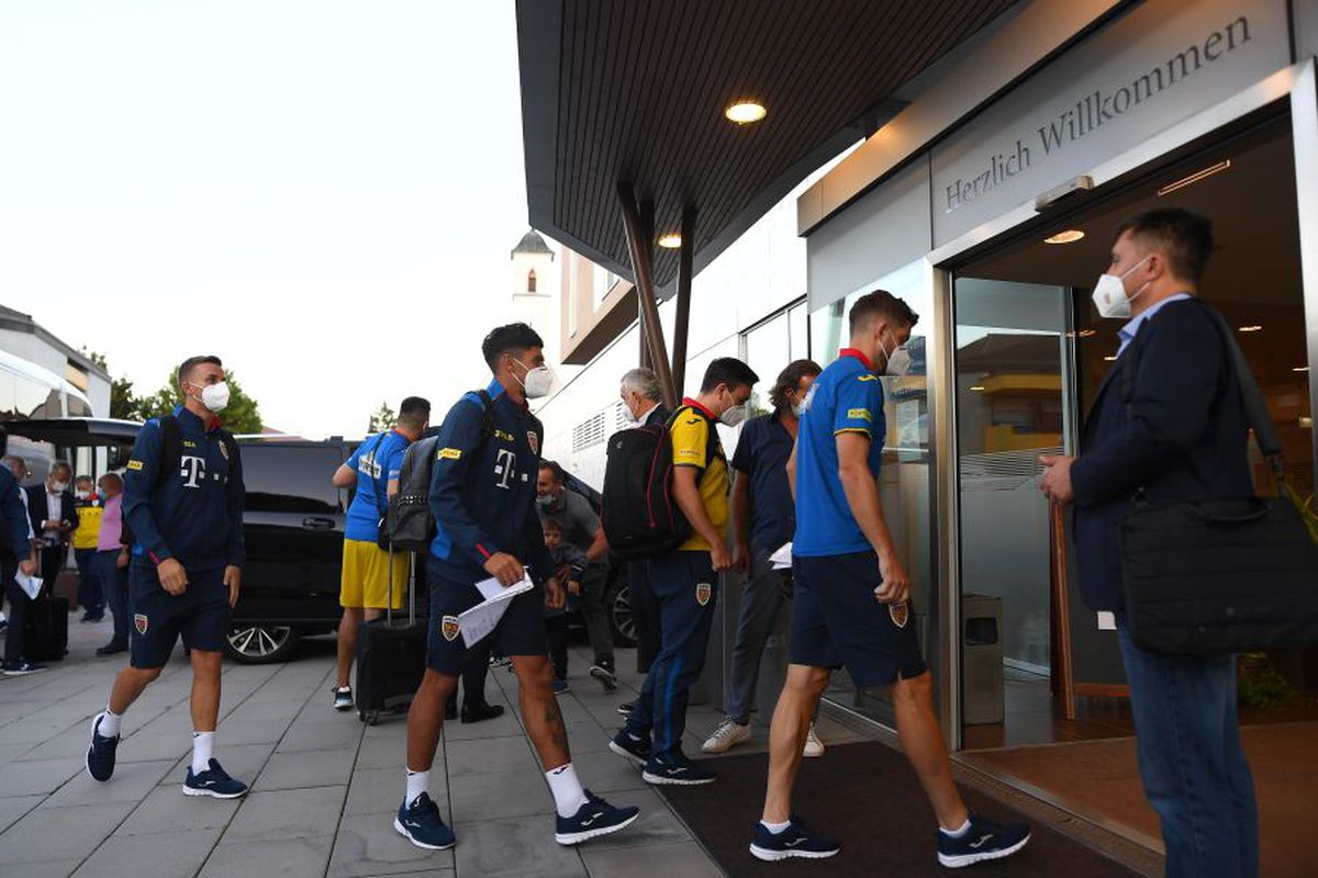 Austria - România. VIDEO+FOTO Cine i-a așteptat pe „tricolori” la hotelul din Austria