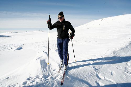 Ivan Patzaichin pe schiuri la Piatra Arsă, în ianuarie 2008 Foto Cristi Preda