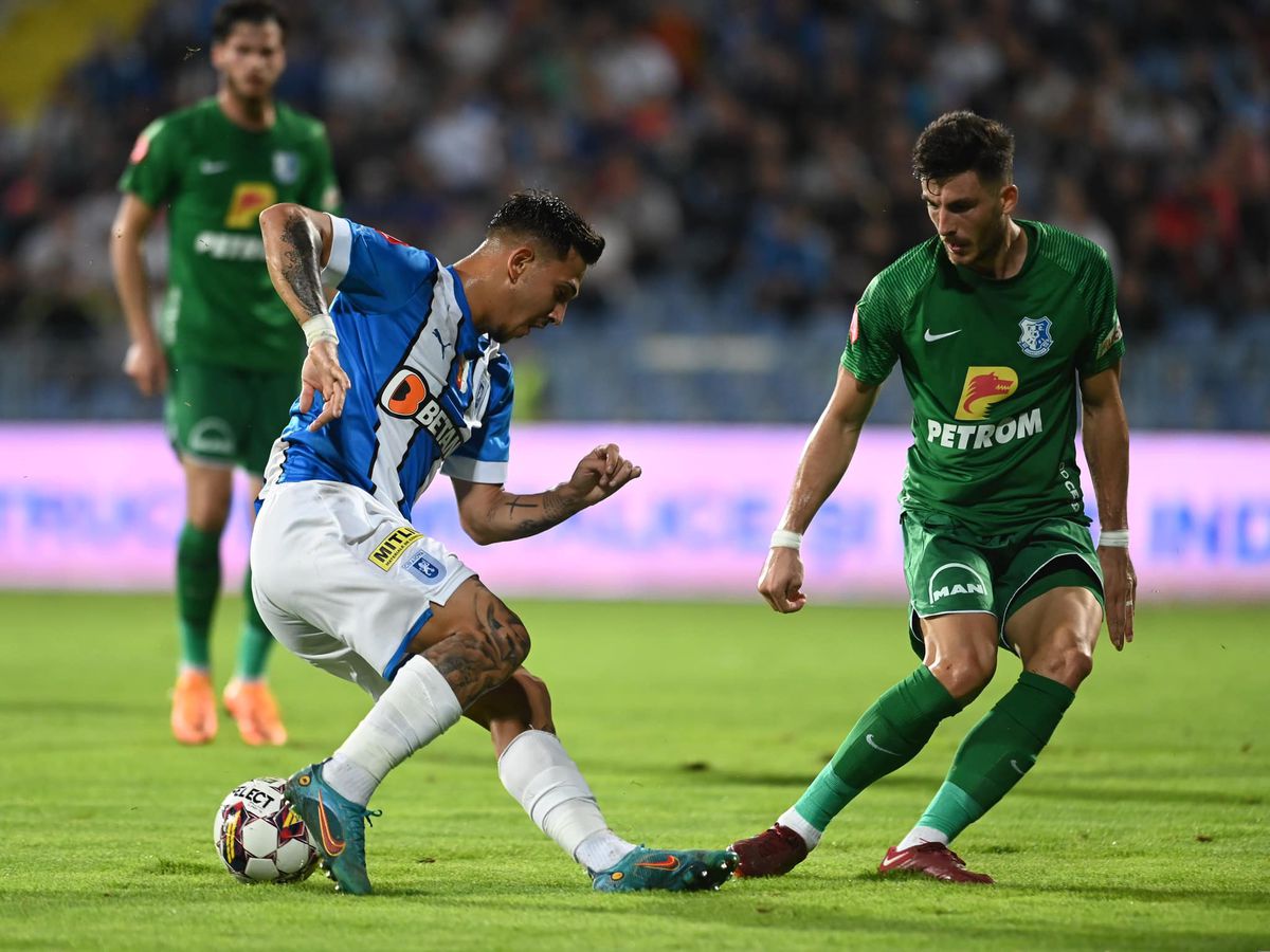 FOTO CS Universitatea Craiova - Farul