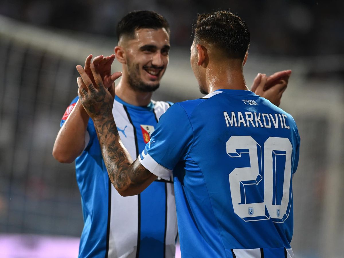 FOTO CS Universitatea Craiova - Farul