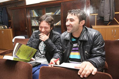 Ionuț Luțu, în 2010, la Școala de Antrenori 
alături de prietenul său, Marius Sava