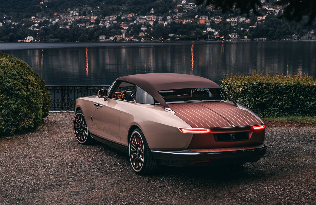 Top 10 fotbaliști cu cele mai scumpe mașini în 2025!