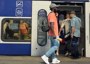 Transferul lui Sidibe la FCSB a picat! » De la Palat, în Gara de Nord: imagini COLOSALE surprinse de GSP! Fotbalistul lui Mititelu a luat acceleratul spre Craiova