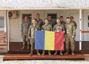 Gazeta i-a vizitat pe militarii români în baza NATO din Pristina, înainte de Kosovo - România: „Lucescu trebuia să vină mai demult”