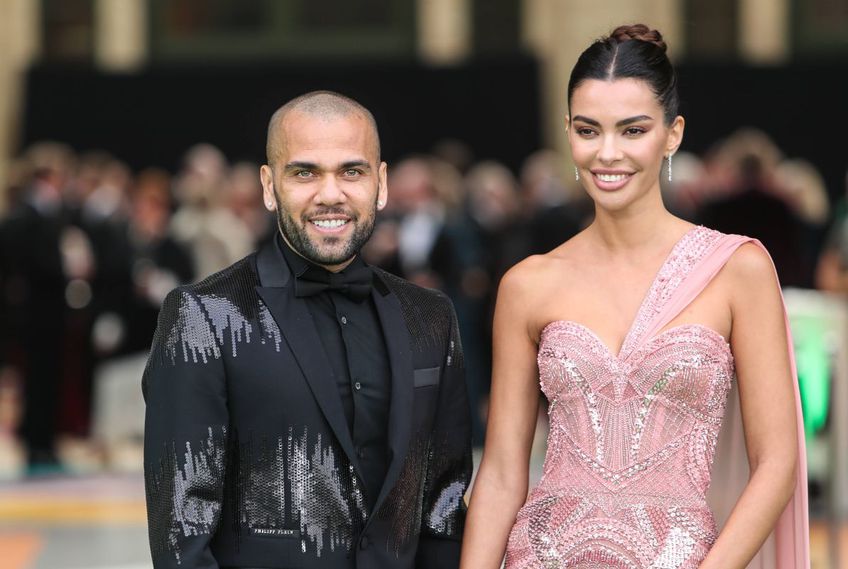 Dani Alves (41 de ani) se simte mai bine ca niciodată, după ce a ieșit din arest, iar imaginile apărute în ultimul timp pe internet dovedesc acest lucru. / foto: Imago Images