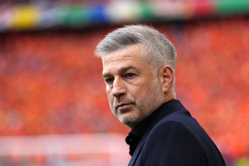 Edward Iordănescu (46 de ani)