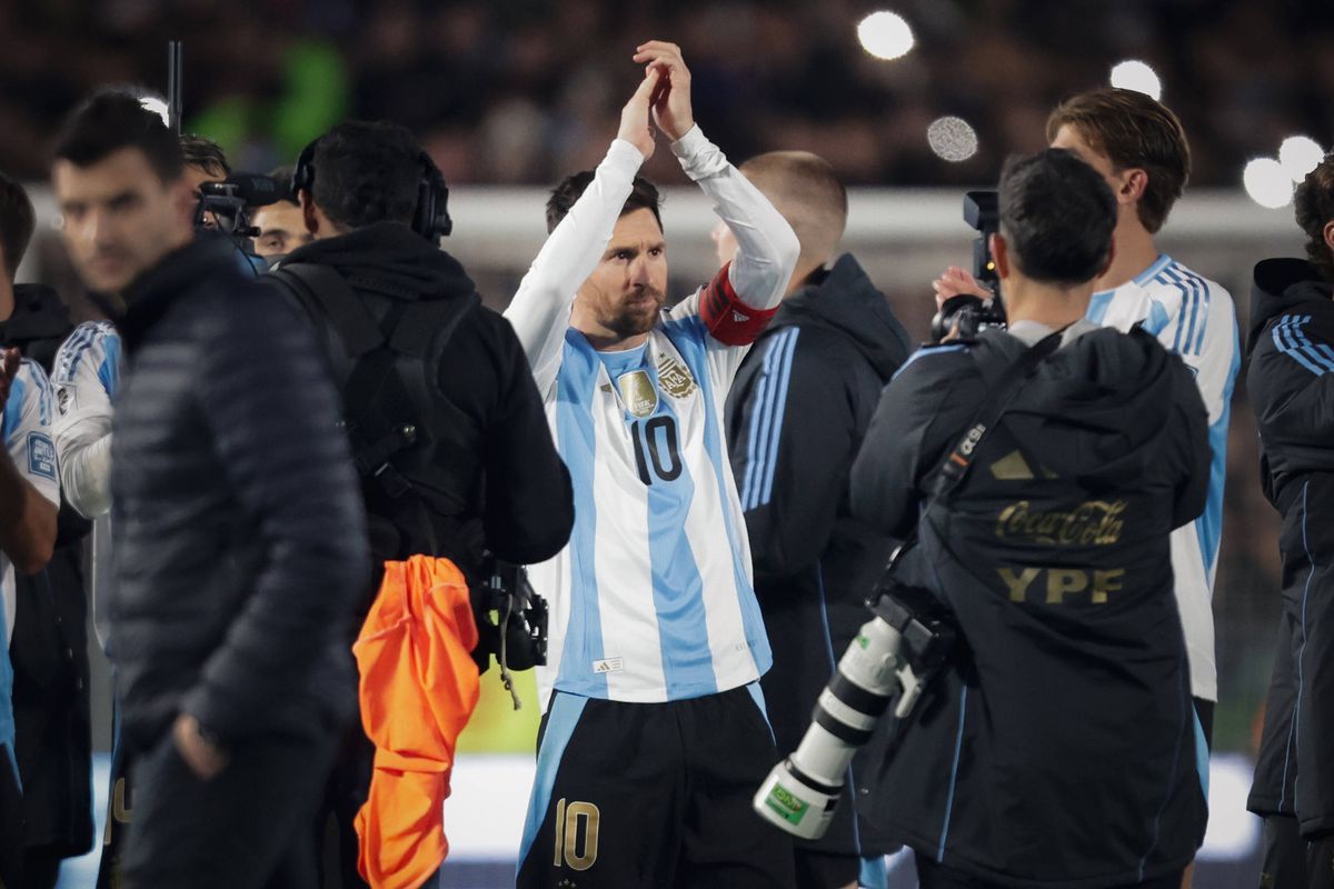 Lionel Messi a izbucnit în lacrimi înainte de Argentina - Venezuela