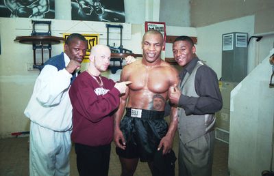 A depășit faza de glumă! Floyd Mayweather și Mike Tyson se vor bate într-un meci de box fără precedent