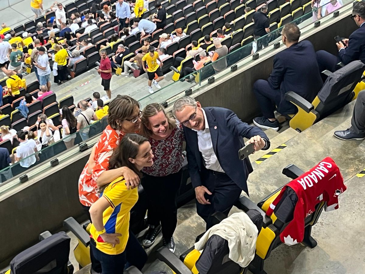 Multe VIP-uri la România - Canada + momentul care a ridicat Arena Națională în picioare