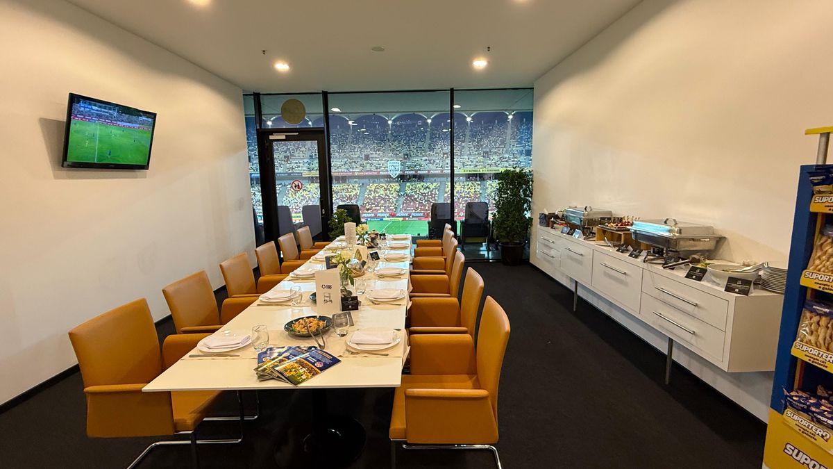 Loja lui Burleanu, la România - Canada