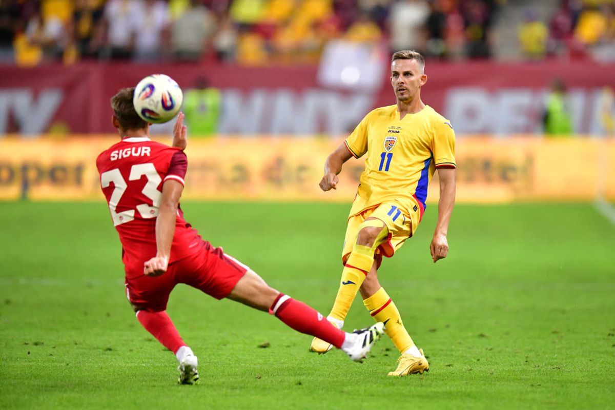 Mircea Lucescu i-a luat pe rând, după România - Canada: „Nu trebuie să își permită să facă asta!”