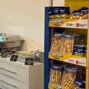 Loja lui Burleanu, la România - Canada/ foto: GSP