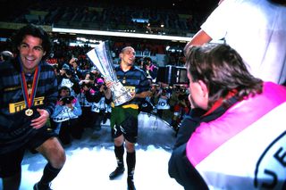 Fostul elev al lui Lucescu la Inter face dezvăluiri picante: „Dacă aș fi fost urât, aș fi avut o carieră mai bună” + „Știți ce făcea Ronaldo înaintea meciurilor?”