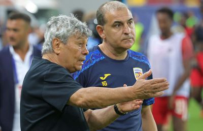 Mircea Lucescu i-a luat pe rând, după România - Canada: „Nu trebuie să își permită să facă asta!”