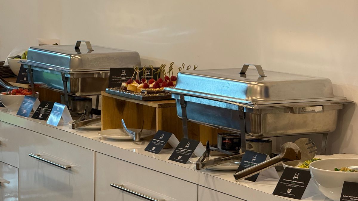 Loja lui Burleanu, la România - Canada