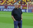 Mircea Lucescu, înainte de România - Canada/ foto: Ionuț Iordache (GSP)