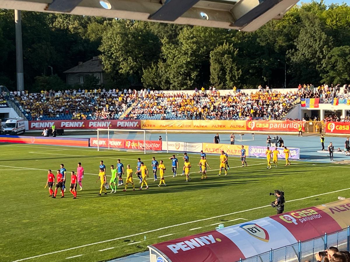 Cum spun kosovarii că au fost tratați la Iași + selecționerul Curelea, declarații comice în conferință