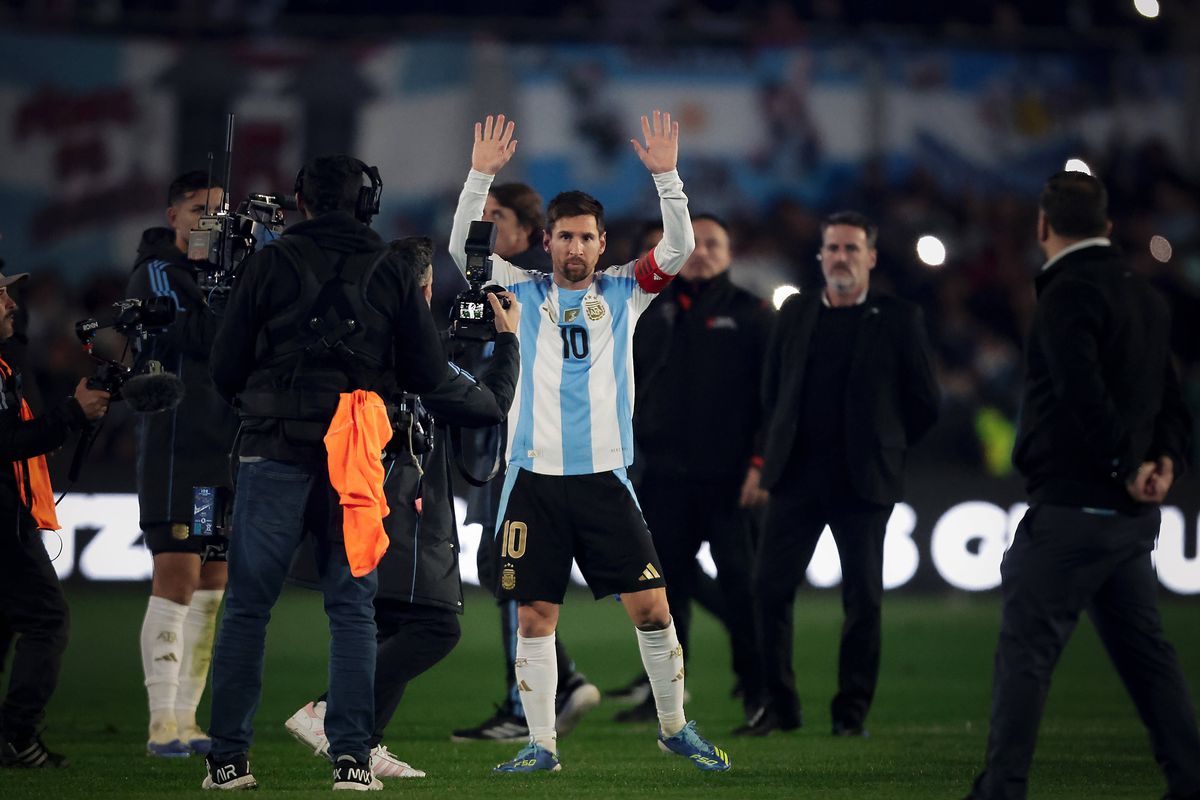 Lionel Messi a izbucnit în lacrimi înainte de Argentina - Venezuela