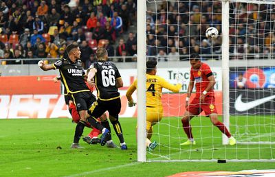 FCSB - DINAMO // VIDEO + FOTO 3 faze pe muchie de cuțit în Derby! Două bare dramatice + gol anulat la poarta lui Piscitelli