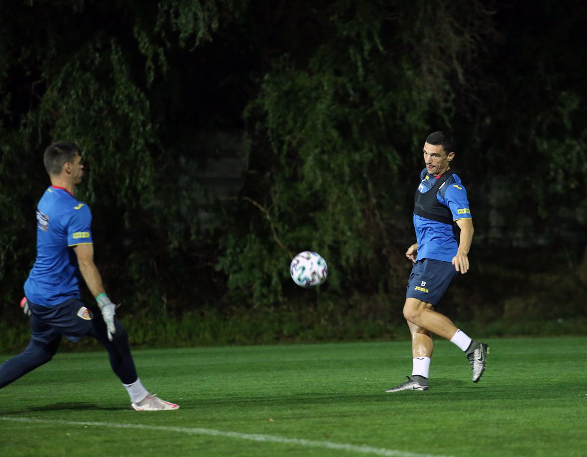 ISLANDA - ROMÂNIA. Răzvan Lucescu comentează decizia lui Mirel Rădoi înainte de baraj: „Suntem singurii care fac asta?”