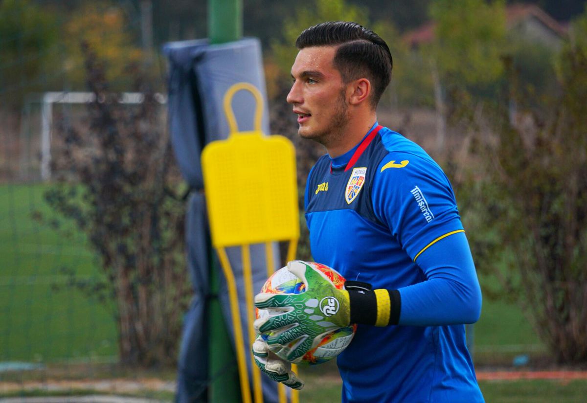 FOTO România U21 s-a antrenat sub comanda lui Adi Mutu