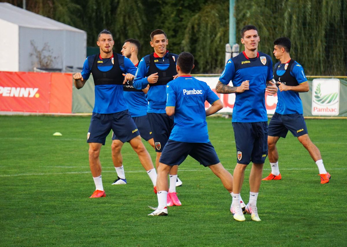 FOTO România U21 s-a antrenat sub comanda lui Adi Mutu