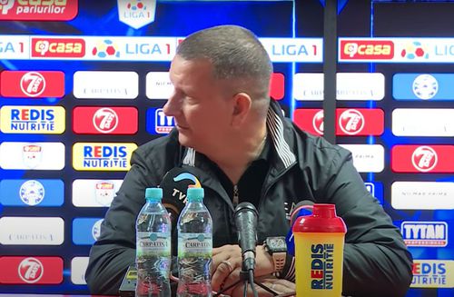 Academica Clinceni a remizat pe teren propriu cu FC Botoșani, scor 1-1. Marius Croitoru (41 de ani), antrenorul clubului moldovean, a întrerupt conferința de presă susținută de Ionuț Chirilă (55 de ani) după meci.