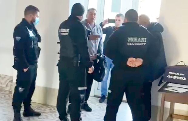 Un nou caz Șumudică în fotbalul românesc » Bodyguarzii nu îl lasă pe Ilie Stan la antrenament!