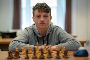Marele maestru acuzat de Magnus Carlsen că trișează ar fi furat în peste 100 de jocuri de șah online