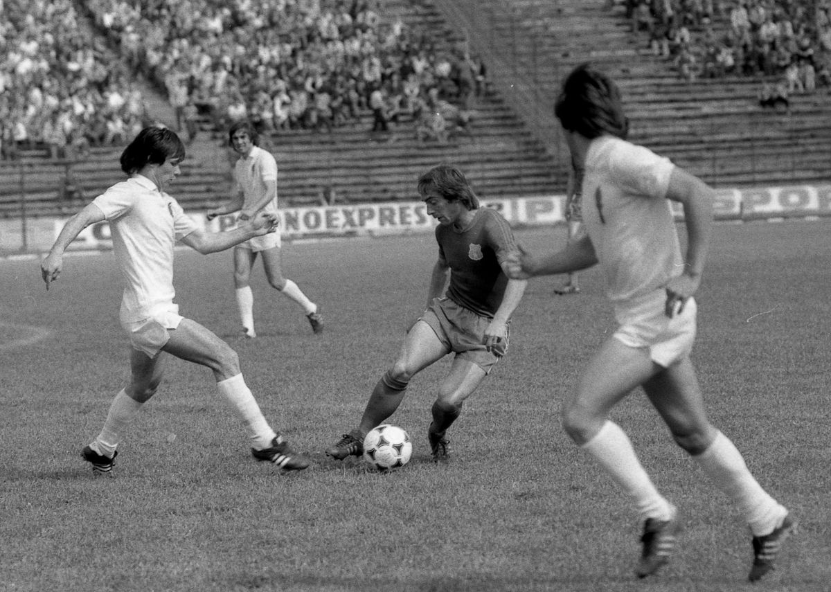 „Talent, Fenomen și Legendă” » Marele Marcel Răducanu și-a lansat cartea