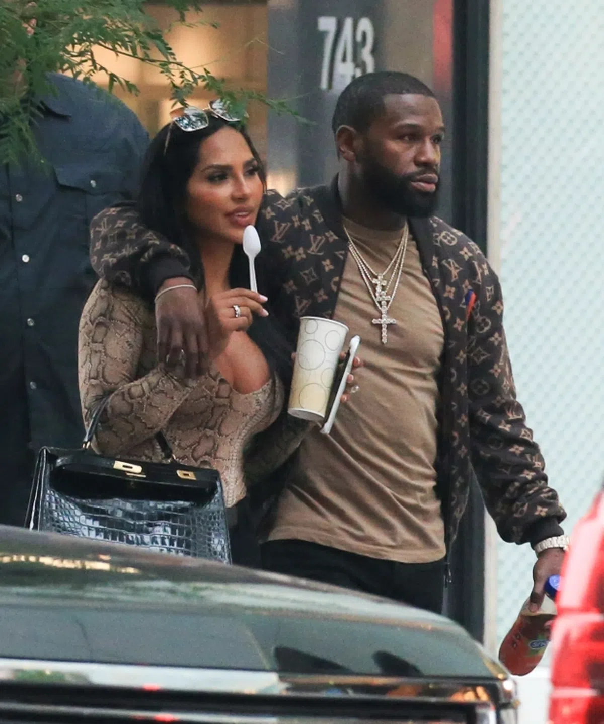 Floyd Mayweather a spart „pușculița” de ziua fostei iubite: Gallienne Nabila