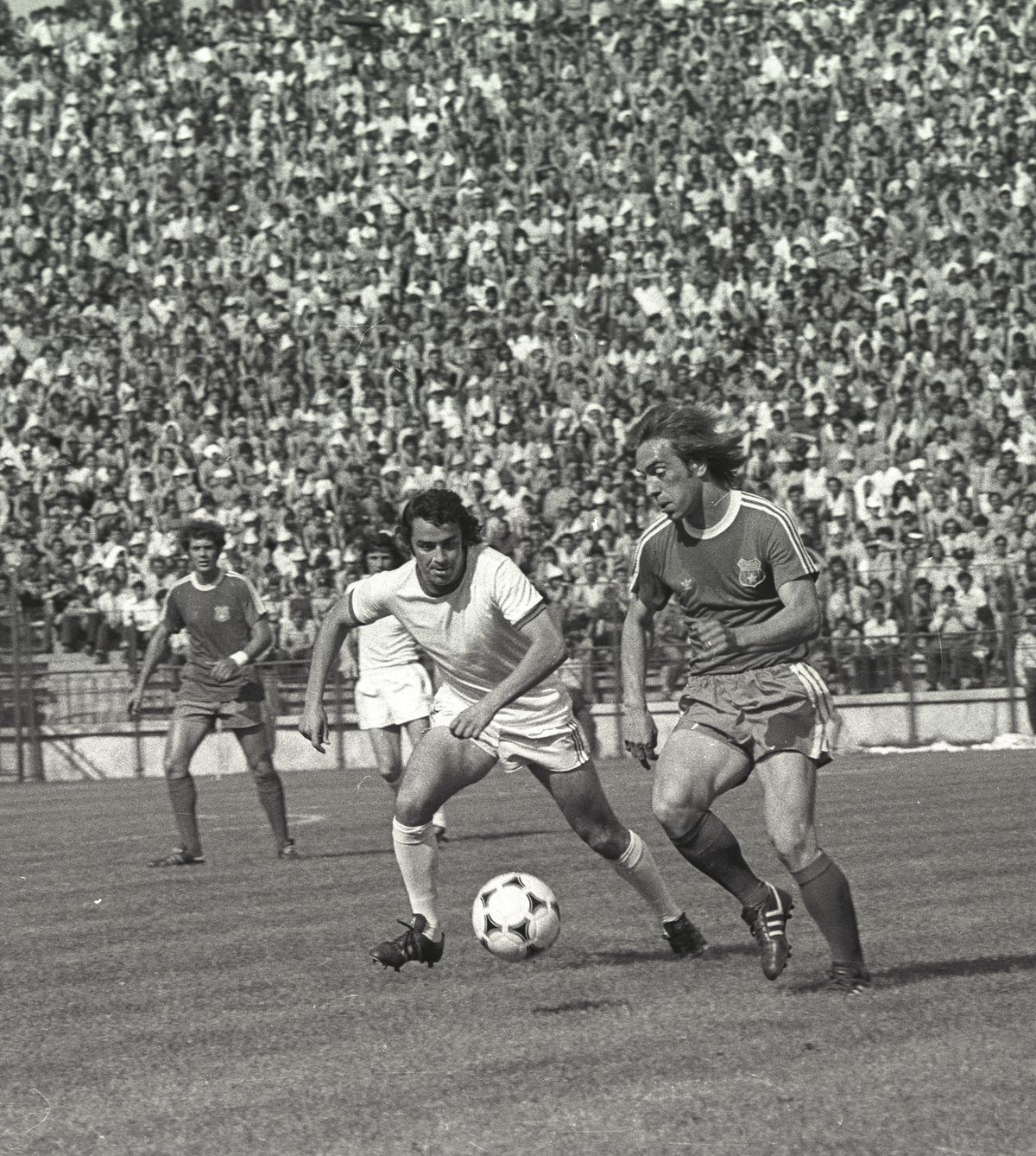 „Talent, Fenomen și Legendă” » Marele Marcel Răducanu și-a lansat cartea