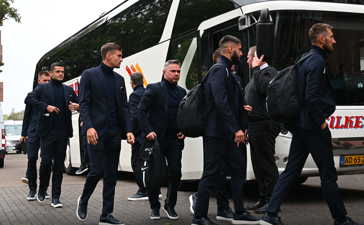 FCSB s-a cazat într-o fostă fabrică de hârtie