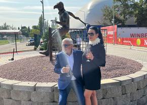 Marica i-a făcut statuie lui Ilie Năstase: „Seamănă perfect” » Fostul tensimen și-a deschis academie de tenis și fotbal cu Ciprian Marica