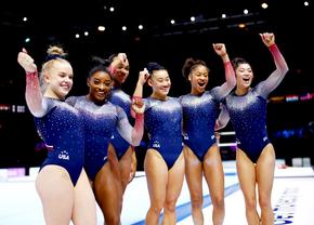 Simone Biles a egalat un record de Uniunea Sovietică! SUA domină autoritar Campionatele Mondiale