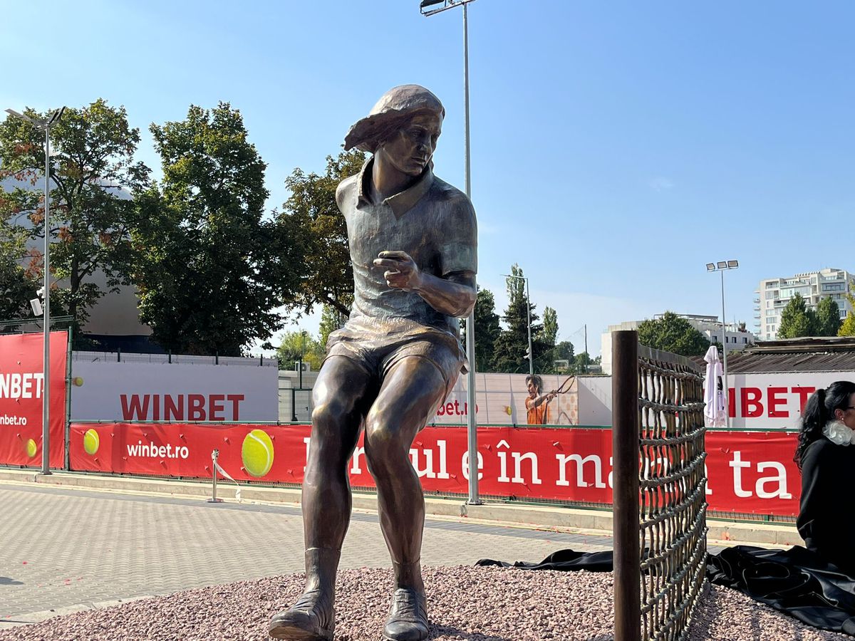 Marica i-a făcut statuie lui Ilie Năstase: „Excepțională, seamănă perfect!” » Inaugurare cu șampanie și invitați de seamă la noua Academie