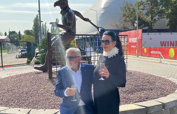 Marica i-a făcut statuie lui Ilie Năstase: „Excepțională, seamănă perfect!” » Inaugurare cu șampanie și invitați de seamă la noua Academie